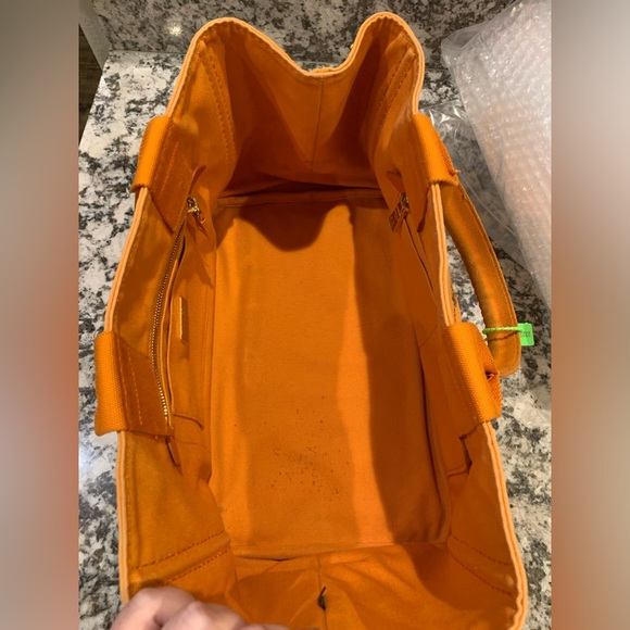 Large Prada Orange Canapa - Picture 8 of 12